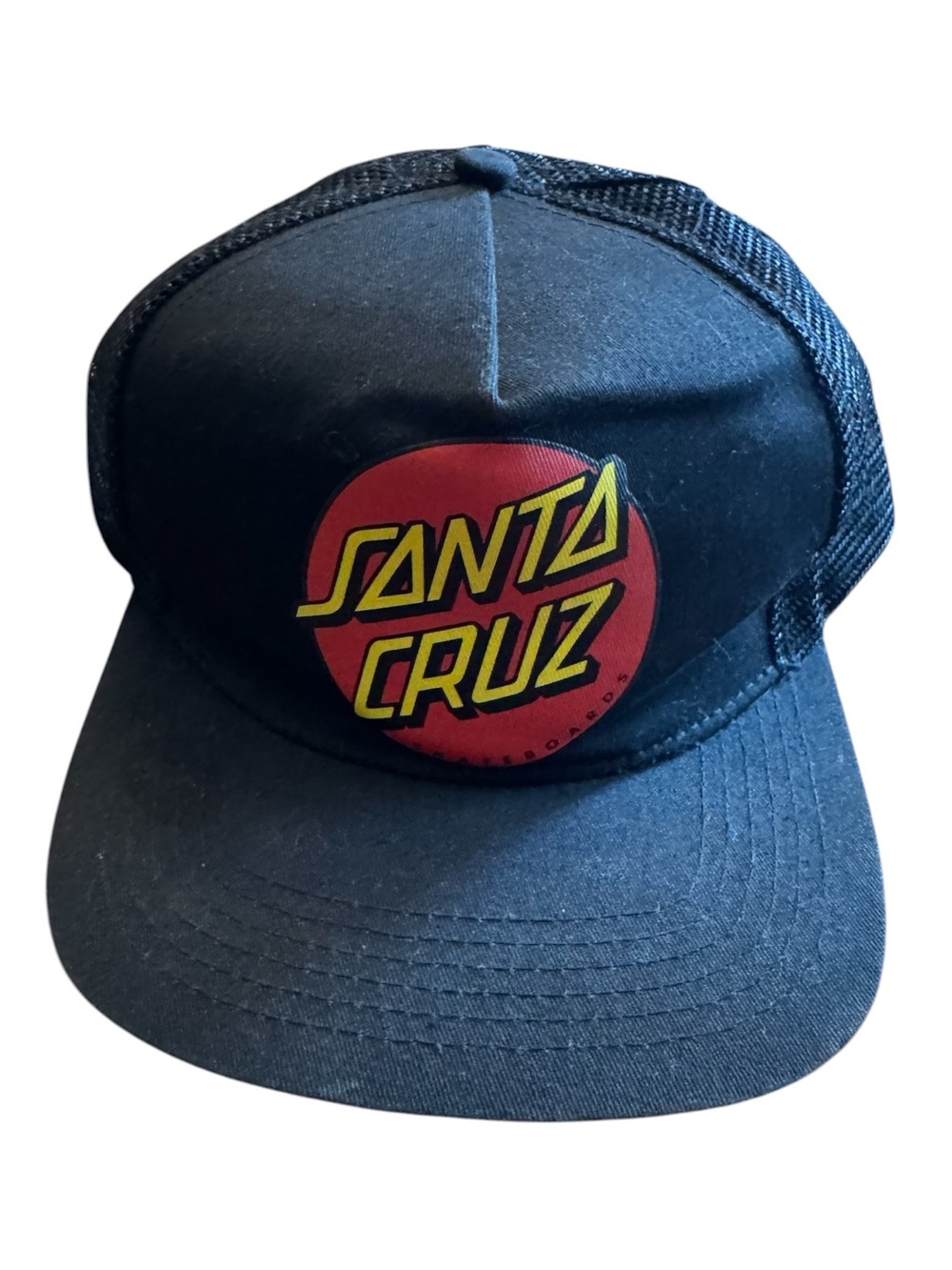 Vintage Santa Cruz Skateboards Men’s Black Trucker Hat with Red Logo Rare
